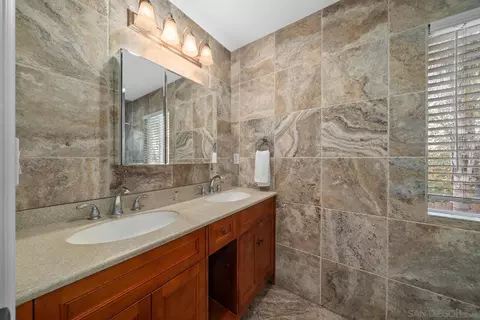 8955 Greenview Pl, Spring Valley, CA 91977 photo 17