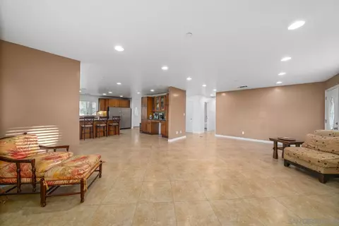 8955 Greenview Pl, Spring Valley, CA 91977 photo 15