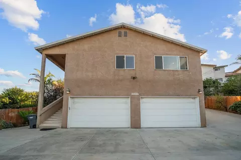 8955 Greenview Pl, Spring Valley, CA 91977 photo 2
