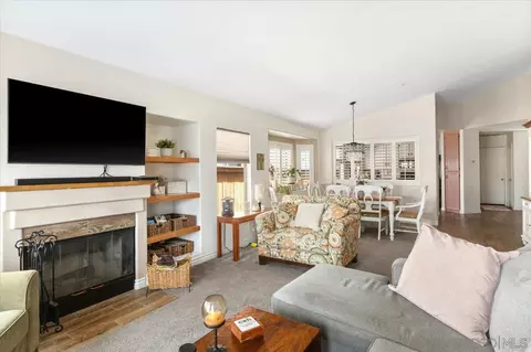 2416 Starlight Gln, Escondido, CA 92026 photo 8