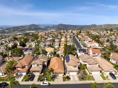 2416 Starlight Gln, Escondido, CA 92026 photo 36