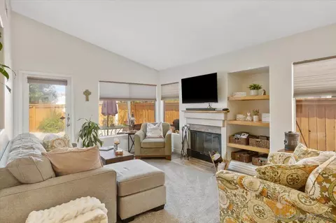 2416 Starlight Gln, Escondido, CA 92026 photo 6