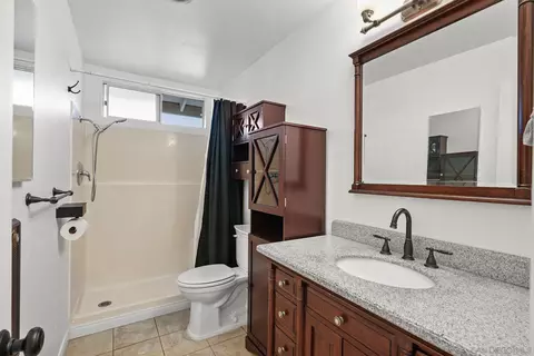 Bath - 1913 Boundary Ave, Ramona, CA 92065 photo 2 of 2