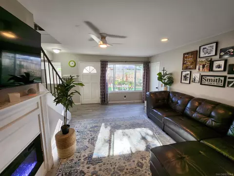 Living - 13243 Saddle Rdg, Lakeside, CA 92040 photo 2 of 2