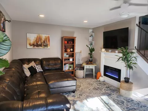 Living - 13243 Saddle Rdg, Lakeside, CA 92040 photo 1 of 2