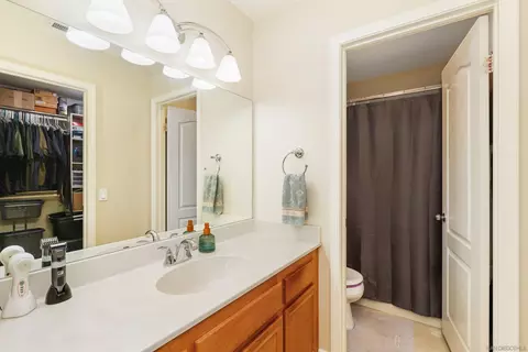Bath - 1158 Farview Ct, El Cajon, CA 92021 photo 2 of 3