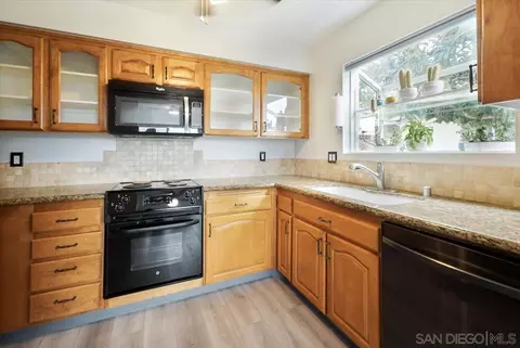 Kitchen - 4436 Skimmer Way, Oceanside, CA 92057 photo 5 of 6