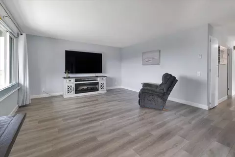 Living - 4436 Skimmer Way, Oceanside, CA 92057 photo 3 of 5