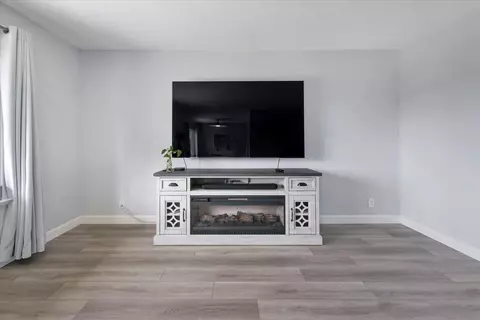 Living - 4436 Skimmer Way, Oceanside, CA 92057 photo 5 of 5