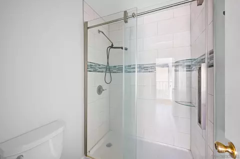 Bath - 10521 Kerrigan Ct, Santee, CA 92071 photo 3 of 3