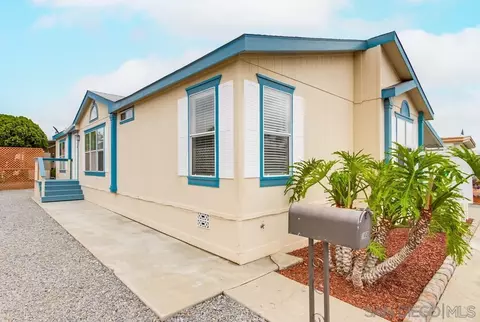 1010 E Bobier #182, Vista, CA 92084 photo 6