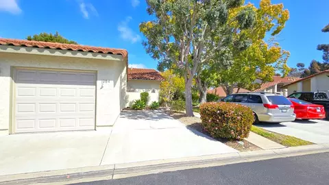 Exterior - 1964 Fairlee Dr, Encinitas, CA 92024 photo 5 of 13