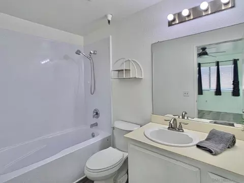 Bath - 1168 Decker St #C, El Cajon, CA 92019 photo 1 of 2