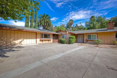 26419 N Broadway, Escondido, CA 92026