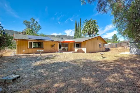Exterior - 26419 N Broadway, Escondido, CA 92026 photo 4 of 10