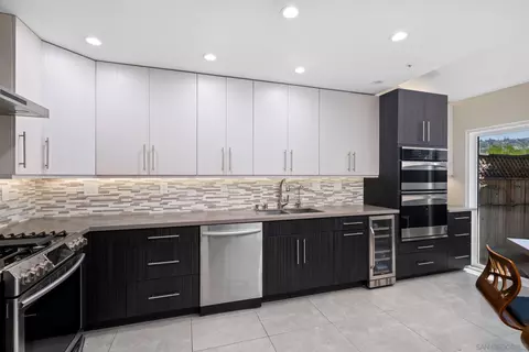 2623 Valencia Cyn, Spring Valley, CA 91977