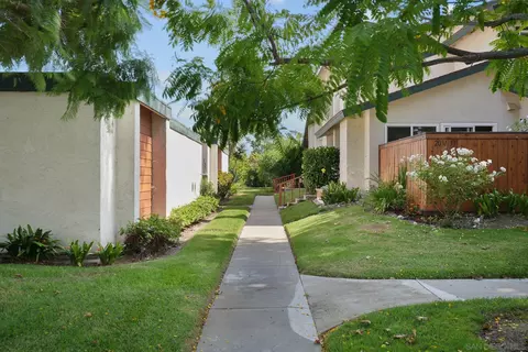 Exterior - 2033 Shadytree Ln, Encinitas, CA 92024 photo 5 of 15