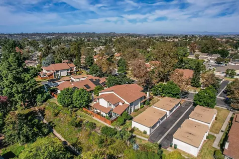 View/Area - 2033 Shadytree Ln, Encinitas, CA 92024 photo 1 of 9