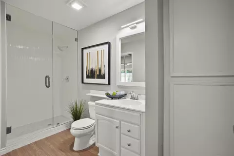 Bath - 2033 Shadytree Ln, Encinitas, CA 92024 photo 2 of 3