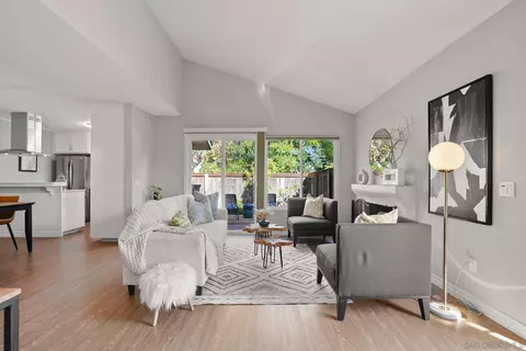 Living - 2033 Shadytree Ln, Encinitas, CA 92024 photo 2 of 3