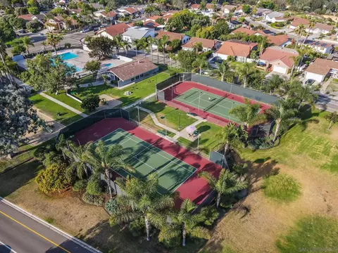 View/Area - 2033 Shadytree Ln, Encinitas, CA 92024 photo 4 of 9