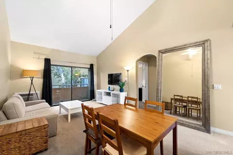 4540 60th St #309, San Diego, CA 92115