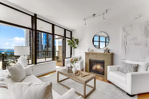 700 W E St #701, San Diego, CA 92101
