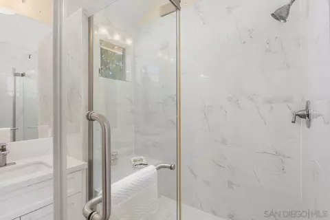 Bath - 4755 Via Colorado, Oceanside, CA 92056 photo 3 of 4