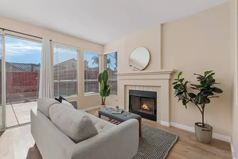 Living - 4755 Via Colorado, Oceanside, CA 92056 photo 3 of 3