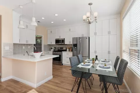 Dining - 4755 Via Colorado, Oceanside, CA 92056 photo 2 of 2