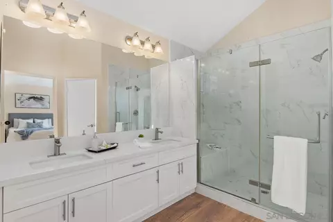 Bath - 4755 Via Colorado, Oceanside, CA 92056 photo 2 of 4