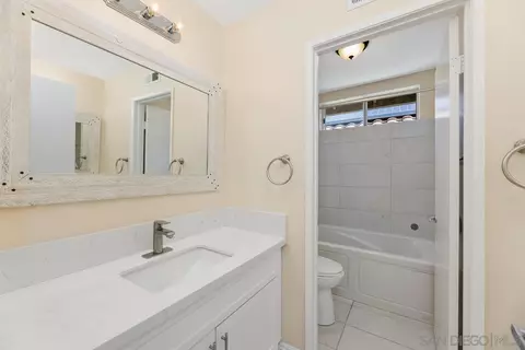 Bath - 4755 Via Colorado, Oceanside, CA 92056 photo 4 of 4