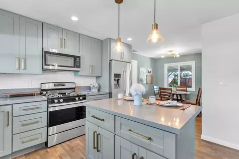 Kitchen - 9135 Willowgrove Ave, Santee, CA 92071 photo 3 of 4