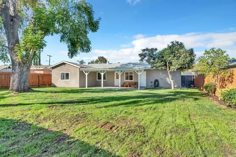Exterior - 9135 Willowgrove Ave, Santee, CA 92071 photo 5 of 10