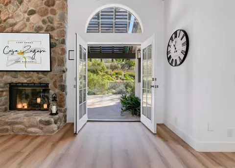 Entry Way - 2043 Vista Valle Verde Dr, Fallbrook, CA 92028 photo 1 of 3