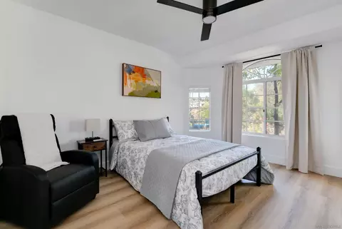 Bedroom - 2043 Vista Valle Verde Dr, Fallbrook, CA 92028 photo 1 of 7