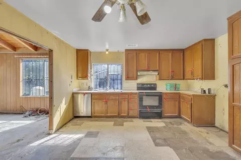 Kitchen - 13401 Montego Dr, Poway, CA 92064 photo 2 of 5