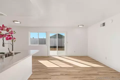 Living - 10017 E Glendon Cir, Santee, CA 92071 photo 4 of 6
