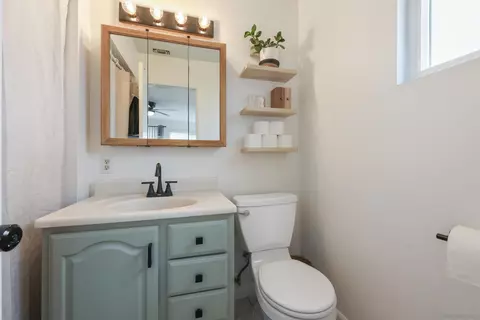Bath - 9451 Stoyer Dr, Santee, CA 92071 photo 2 of 2