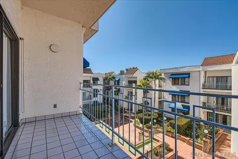 8324 Regents Rd #3P, San Diego, CA 92122