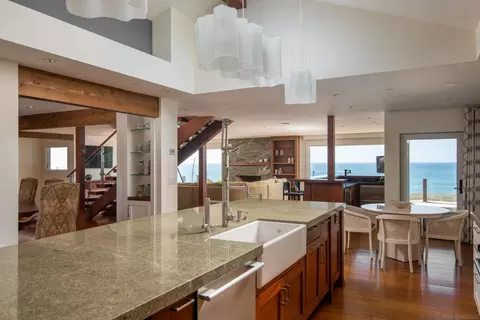 Kitchen - 417 Pacific Ave, Solana Beach, CA 92075 photo 3 of 4