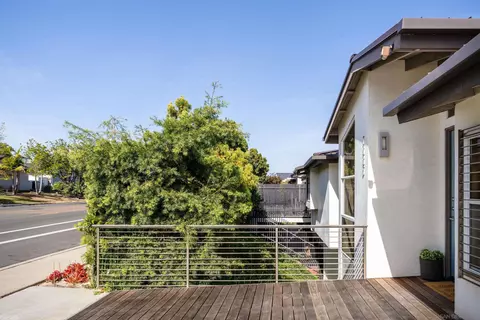 Exterior - 5665 Soledad Mountain Rd, La Jolla, CA 92037 photo 4 of 15