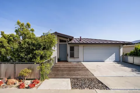 Exterior - 5665 Soledad Mountain Rd, La Jolla, CA 92037 photo 3 of 15