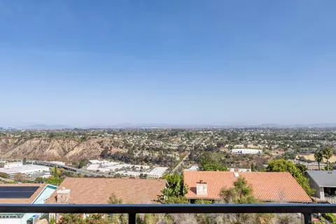 View/Area - 5665 Soledad Mountain Rd, La Jolla, CA 92037 photo 5 of 5