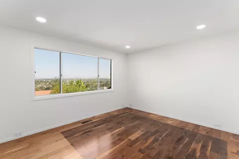 Bedroom - 5665 Soledad Mountain Rd, La Jolla, CA 92037 photo 5 of 5