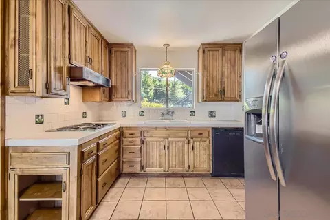 Kitchen - 7578 Pine Blvd, Pine Valley, CA 91962 photo 1 of 3