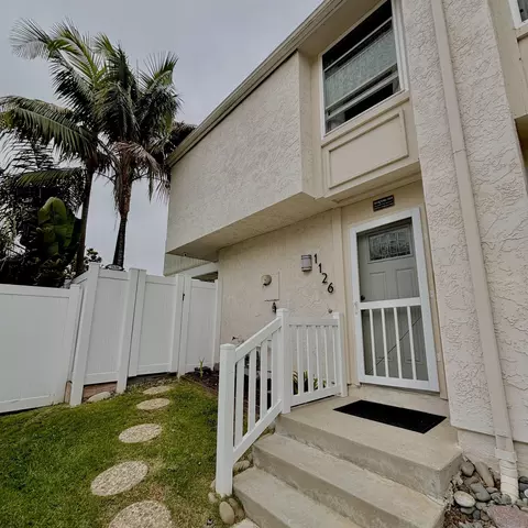 1126 Woodlake Dr, Cardiff, CA 92007