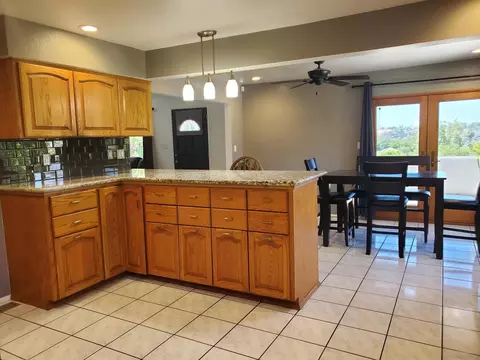 2895 Helix, Spring Valley, CA 91977 photo 7