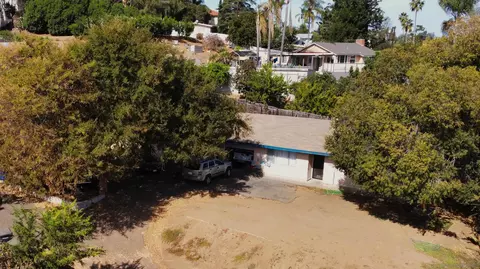 772 E Vista Way, Vista, CA 92084 photo 2