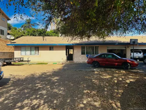 772 E Vista Way, Vista, CA 92084 photo 3